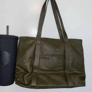 Universal Thread Tote